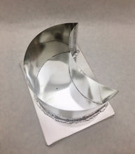 Load image into Gallery viewer, Crescent Moon 5.25in x 3.5in Metal Candle Mold
